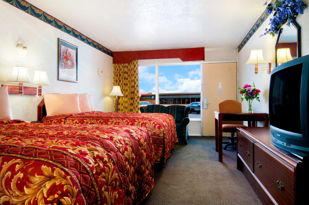 Days Inn By Wyndham Waycross Buitenkant foto